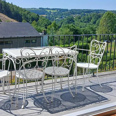 펜션 Des Collines 말메디